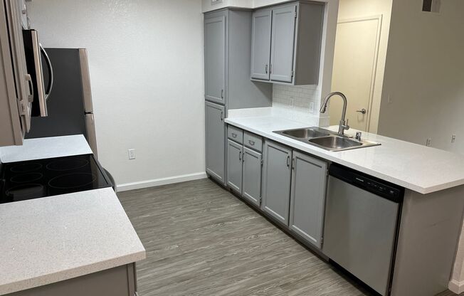 2 beds, 1 bath, 848 sqft, $1,950, Unit 1708