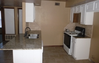 2 beds, 2 baths, $795