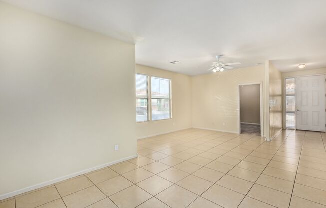 Excellent location! Community Pool and parks! Appliances included!