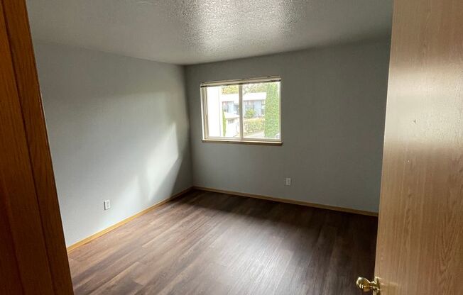 2 beds, 1.5 baths, $1,475, Unit 366-5