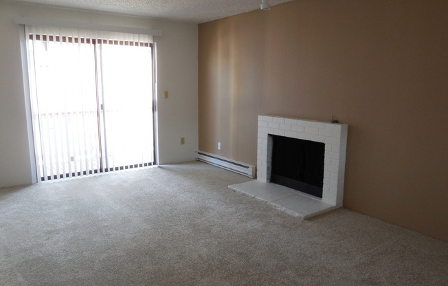 2 beds, 1.5 baths, 920 sqft, $1,729, Unit X202