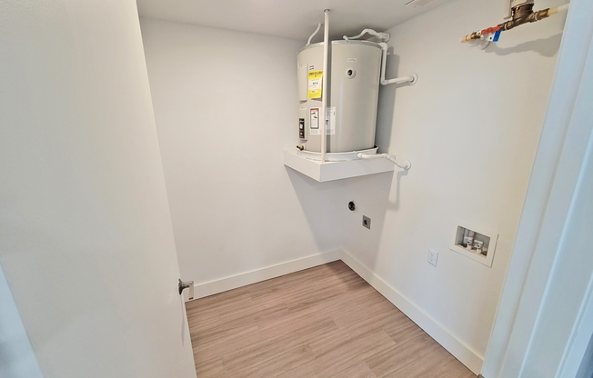 2 beds, 2.5 baths, 1,416 sqft, $3,550