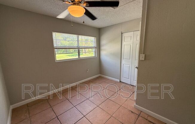 220 GDN AVE