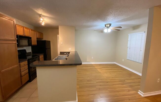 Lovely 1/1 condo in the heart of Brandon