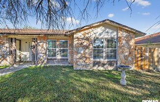 Modern 3BR Rental with Gated Yard, Garage & Prime San Antonio Location