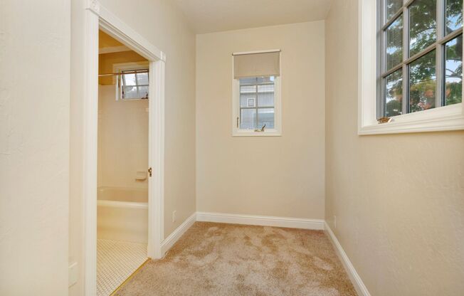 1236 Sherman St #2 - Junior 1 Bedroom | 1 bath - Garden Level