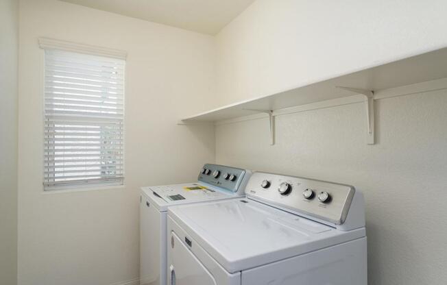 3 beds, 2 baths, 1,764 sqft, $2,100