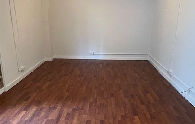 1 bed, 1 bath, 542 sqft, $1,550, Unit 407