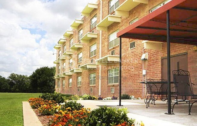 1 bed, 1 bath, 650 sqft, $680, Unit 208