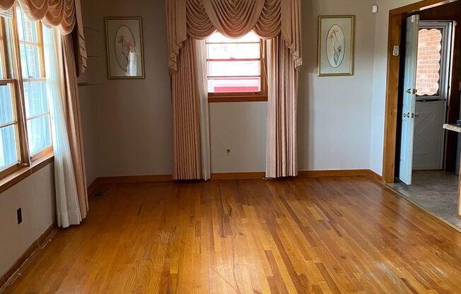 1098 Horseshoe Rd
