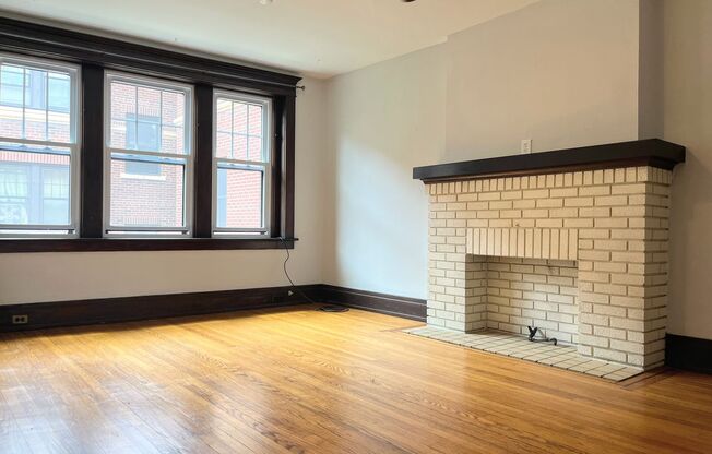2 beds, 1 bath, $1,325, Unit 18D