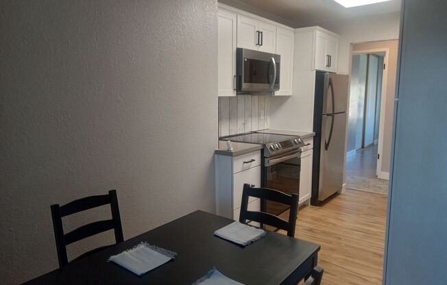 2 beds, 1 bath, $1,695