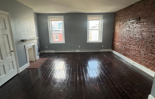 2 beds, 1 bath, $1,500, Unit 609 N. 11th St. C