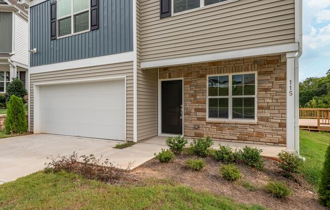 Beautiful New 3 bedroom Nestled in a Cul-de-sac in Clayton!