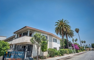 1325 N HARVARD BLVD