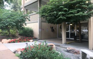 1 bed, 1 bath, 600 sqft, $1,395, Unit 902