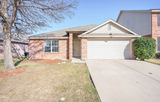 Beautifully crafted 3-2-2 home in the north Fort Worth area!