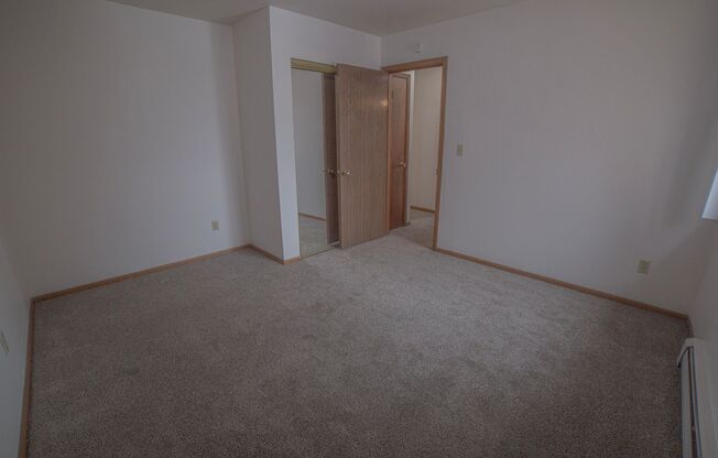 2 beds, 1 bath, 820 sqft, $825, Unit 320