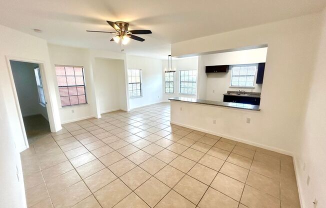 AVAILABLE NOW! 2 Bedroom / 3 Bath Condo Near Medical Center w/ Community Pool