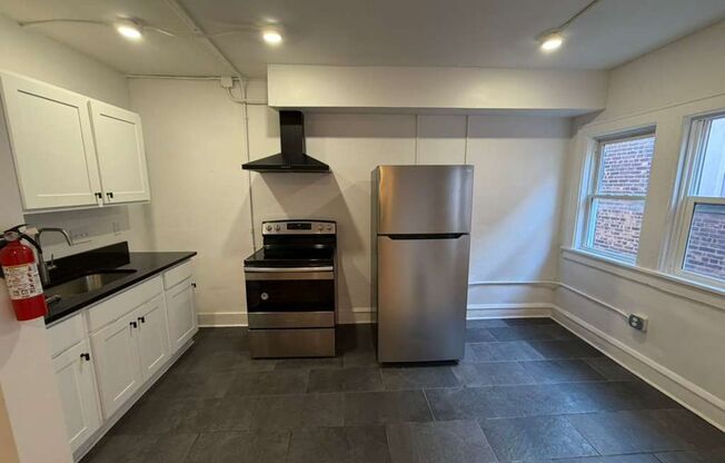 Studio, 1 bath, 500 sqft, $875, Unit Unit 403