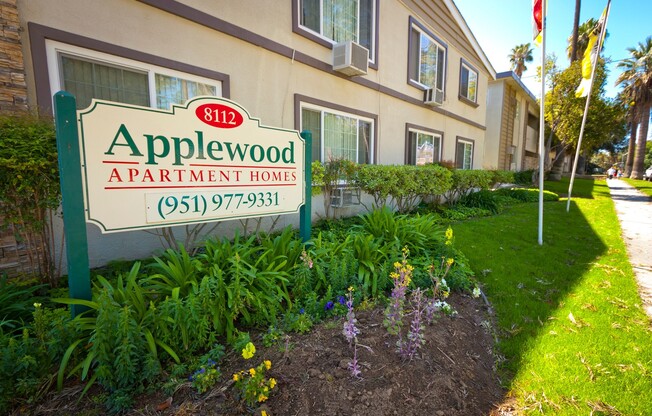 8112 - Applewood Apartments