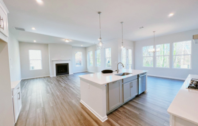 2475 WHISTLER WAY NE