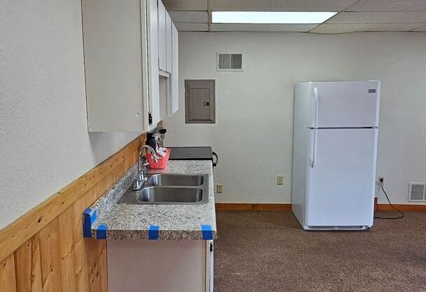 Knotty Pines Apartments