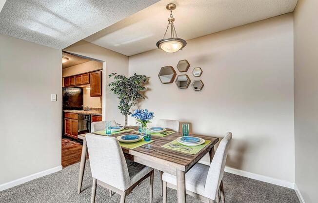 2 beds, 2 baths, 988 sqft, $1,424