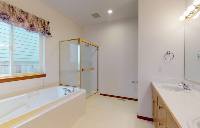 3 beds, 2.5 baths, $3,400