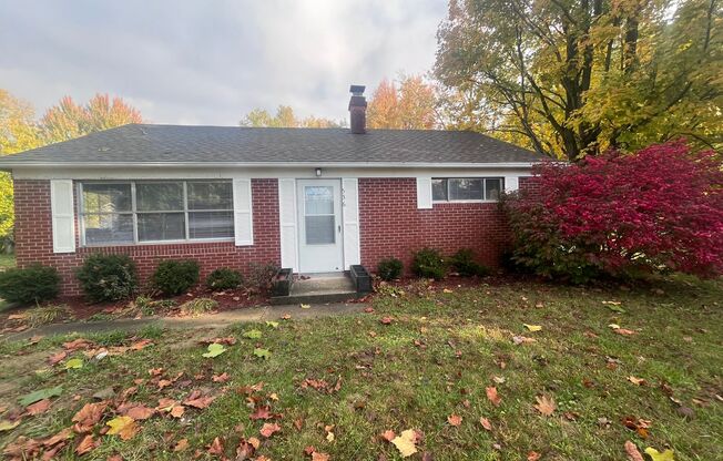 Three Bedroom Ranch in New Haven! Available Now!!