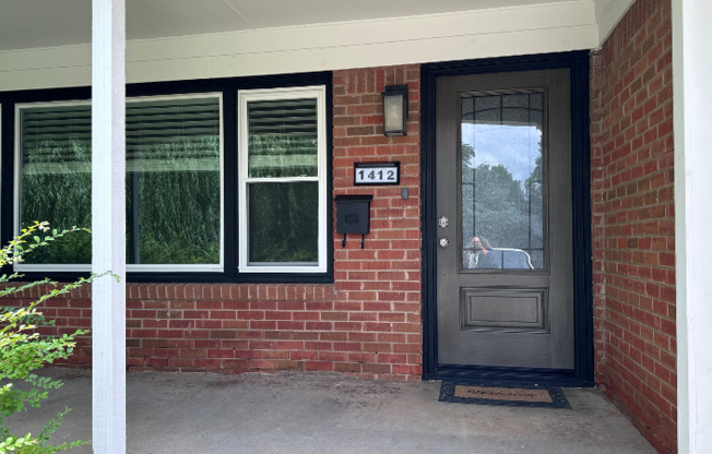 1412 CARLISLE CT