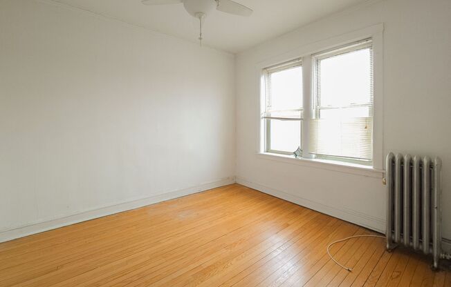 4501-09 N. Greenview