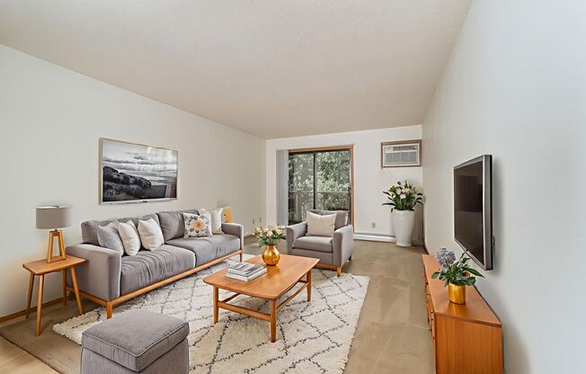 2 beds, 1 bath, 913 sqft, $935, Unit 2912-202