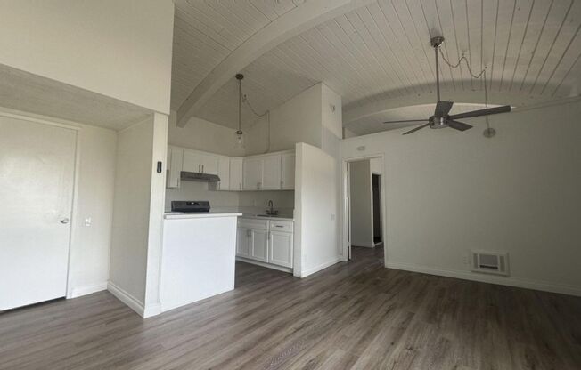 1 bed, 1 bath, 600 sqft, $1,725, Unit 309