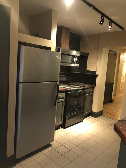 2 beds, 1 bath, $2,195