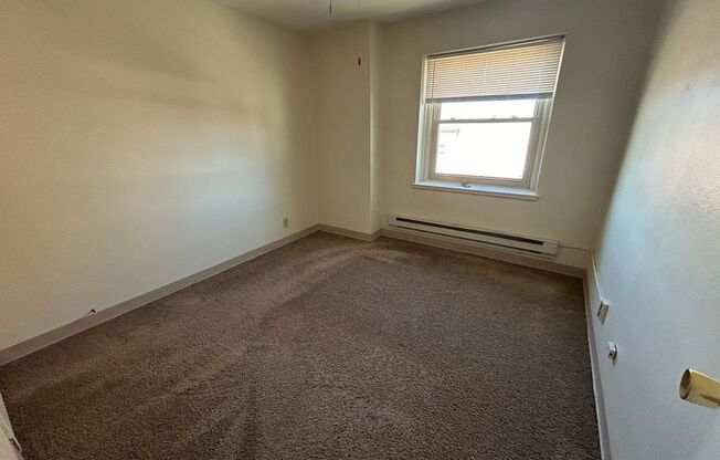 1 bed, 1 bath, $895, Unit 503
