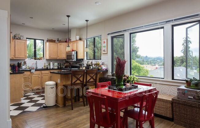 5208 FLEMING AVE