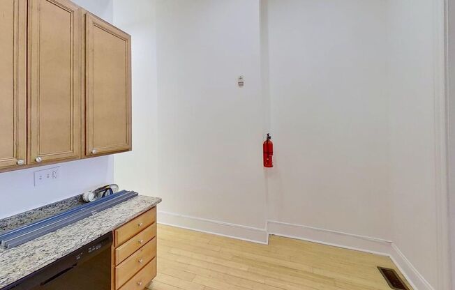 3 beds, 3 baths, 1,800 sqft, $2,399, Unit 16