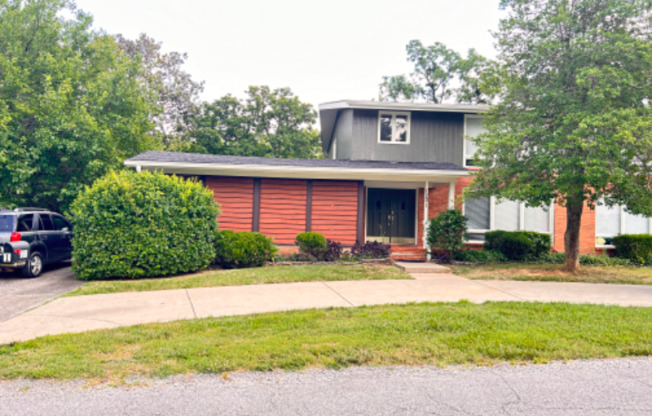 1201 OLD CANNONS LN