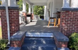 Huge one bedroom, one bath walking distance to ECU and downtown