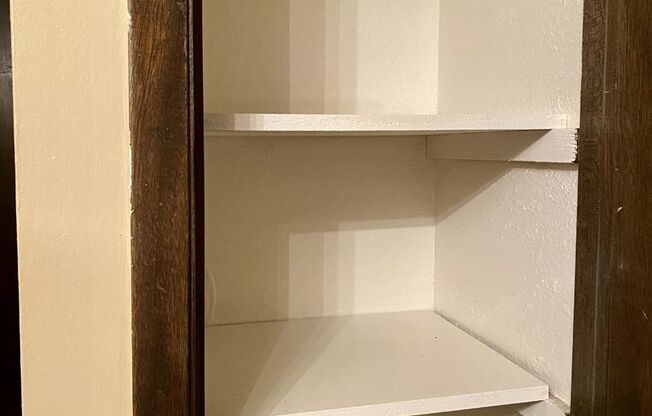 1 bed, 1 bath, 850 sqft, $925, Unit 8-835