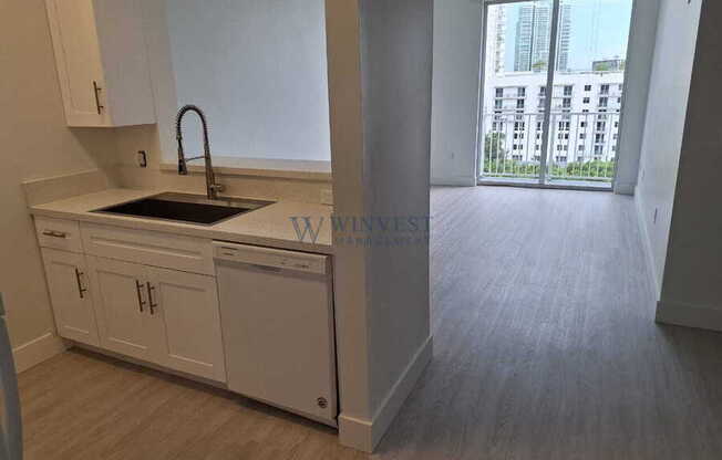 115 SW 11th St