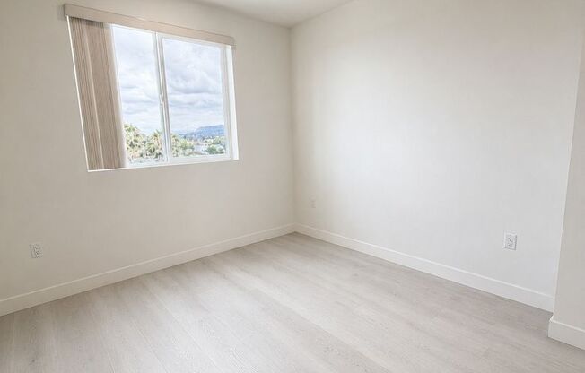 2 beds, 2 baths, 792 sqft, $2,795, Unit T206