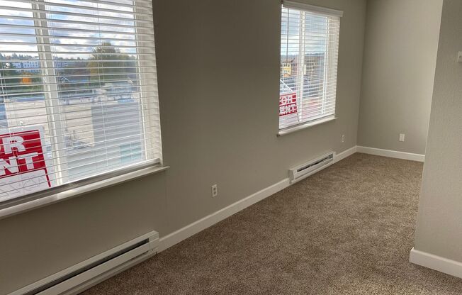 Studio, 1 bath, 441 sqft, $1,295, Unit 405