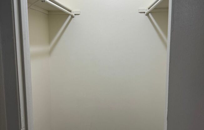 1 bed, 1 bath, 635 sqft, $1,135, Unit 5901-16