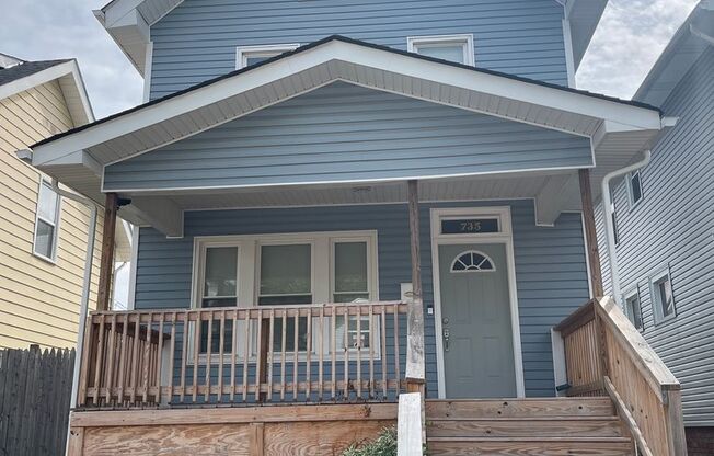 Welcome to this renovated charming 3 bedroom, 1 bathroom home located in Columbus, OH!