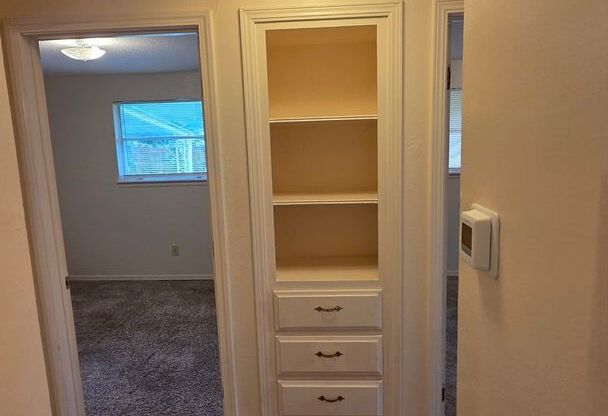Great 3 Bed 1 Bath Home!  $995 Per Month!