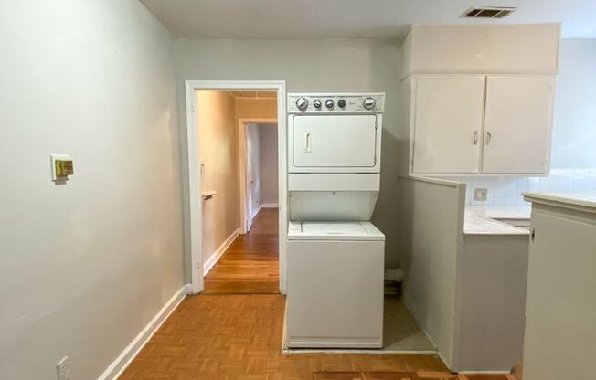 1 bed, 1 bath, $995