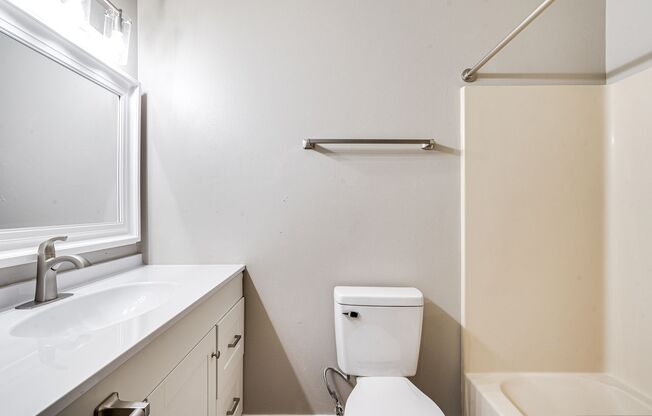 1 bed, 1 bath, 850 sqft, $1,349, Unit DY3817C