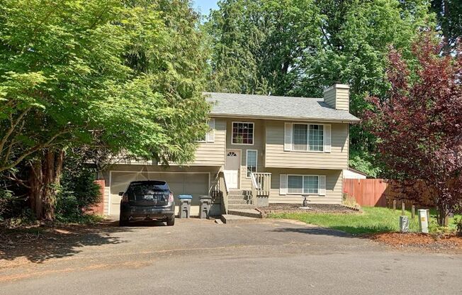 Cul-de-SAC Living close to Silverdale